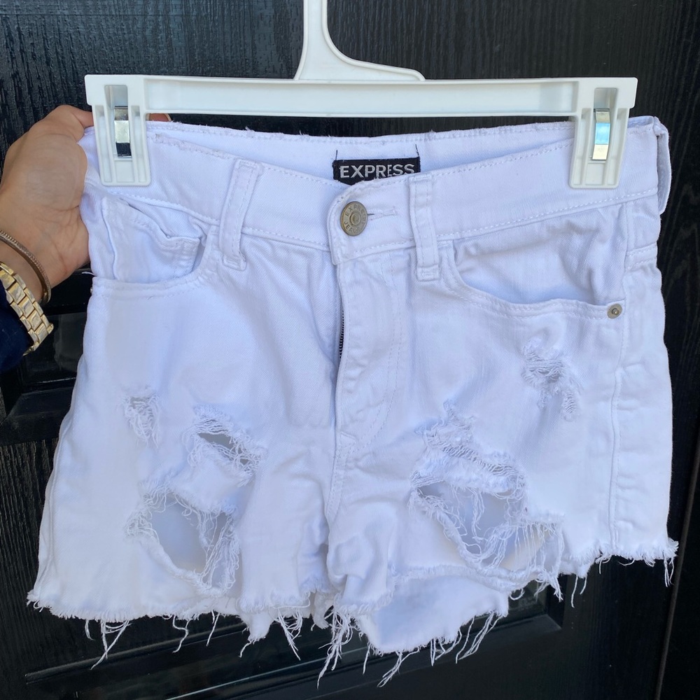 Express shortie high rise white shorts